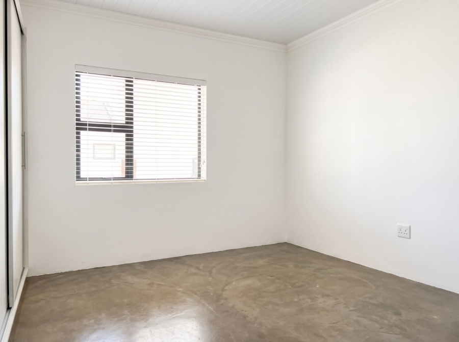 To Let 3 Bedroom Property for Rent in Golden Mile Western Cape